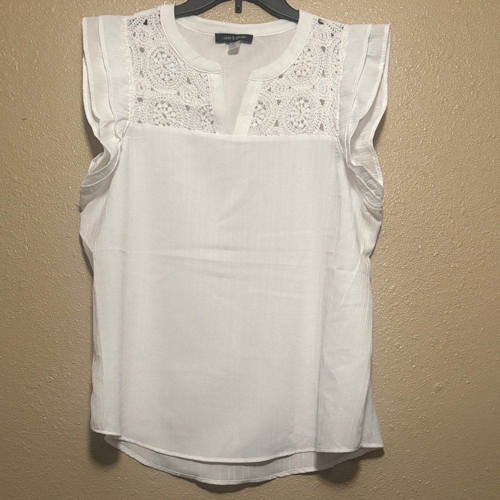 Cable & Gauge White Lace Accent Blouse
